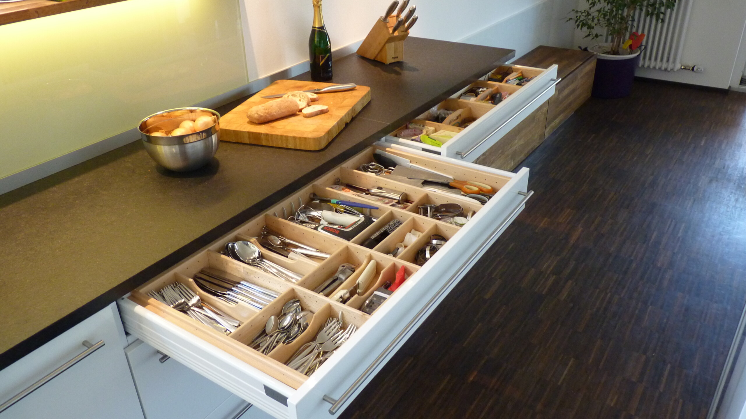 Küchenarbeitsplatten Caesarstone – Black Noir